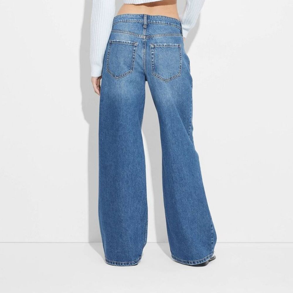 Wild Fable - Women's Low-Rise Wide Leg Baggy Jeans - Wild Fable Medium Wash - Picture 3 of 3
